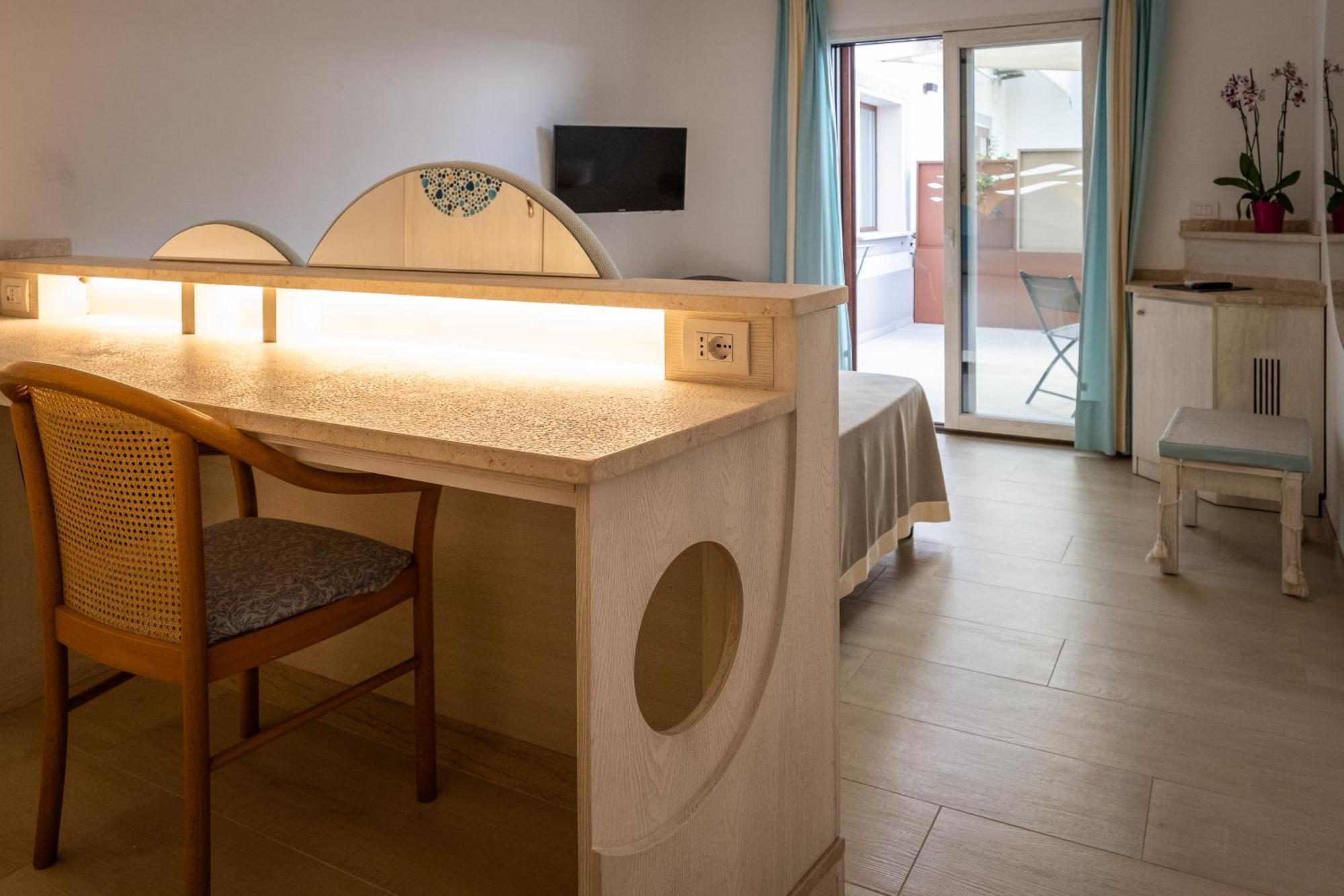 Hotel Corallaro Santa Teresa Gallura Buitenkant foto